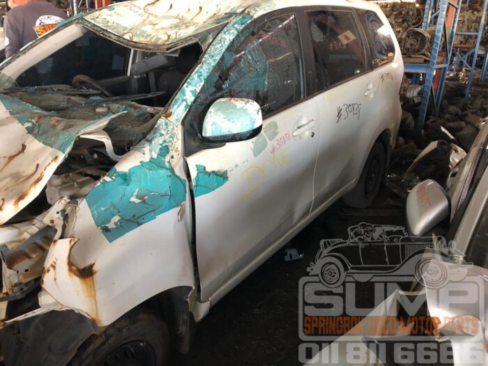 TOYOTA , AVANZA 1 . 5 SX , WHITE ( 30838 ) - Image 3
