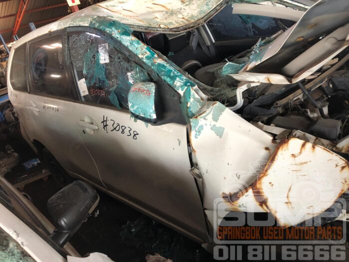 TOYOTA , AVANZA 1 . 5 SX , WHITE ( 30838 ) - Image 4