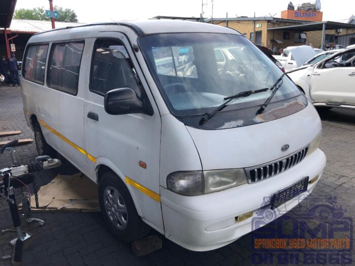 KIA , PREGIO 12 SEATER , WHITE , 2004 ( 30255 ) - Image 2