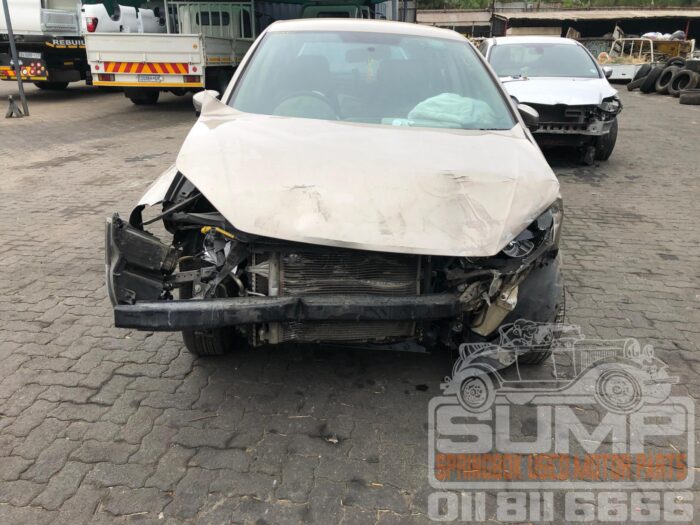 VOLKSWAGEN , POLO VIVO 1 . 4 TRENDLINE 5 DR , GOLD , 2016 ( 30850 )