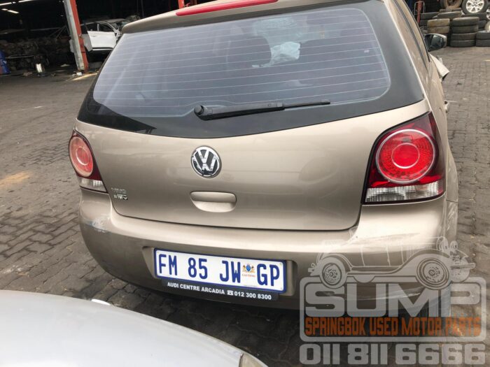 VOLKSWAGEN , POLO VIVO 1 . 4 TRENDLINE 5 DR , GOLD , 2016 ( 30850 ) - Image 2