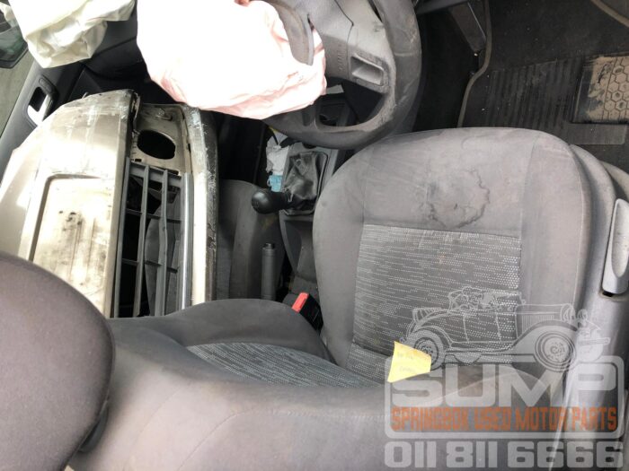 VOLKSWAGEN , POLO VIVO 1 . 4 TRENDLINE 5 DR , GOLD , 2016 ( 30850 ) - Image 6