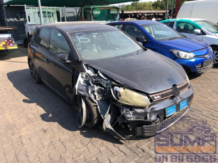 VOLKSWAGEN , GOLF VI GTI 2 . 0 TSI DSG , BLACK , 2012 ( 30259 ) - Image 2