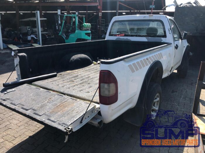 ISUZU , KB 240 i FLEET SIDE 4 X 4 P / U S / C , WHITE , 2009 ( 29773 ) - Image 4