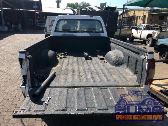 ISUZU , KB 240 i FLEET SIDE 4 X 4 P / U S / C , WHITE , 2009 ( 29773 ) - Image 5