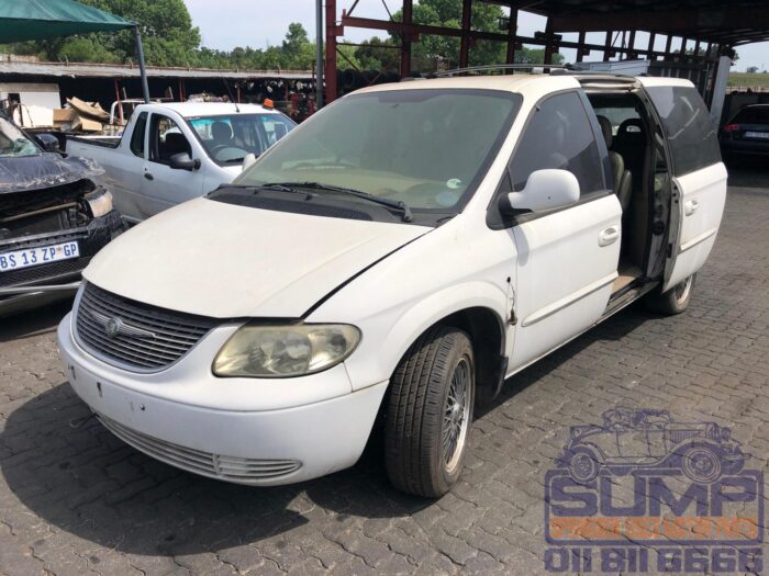CHRYSLER , VOYAGER 3 . 3 V 6 A / T , WHITE , 2003 ( 30288 ) - Image 8