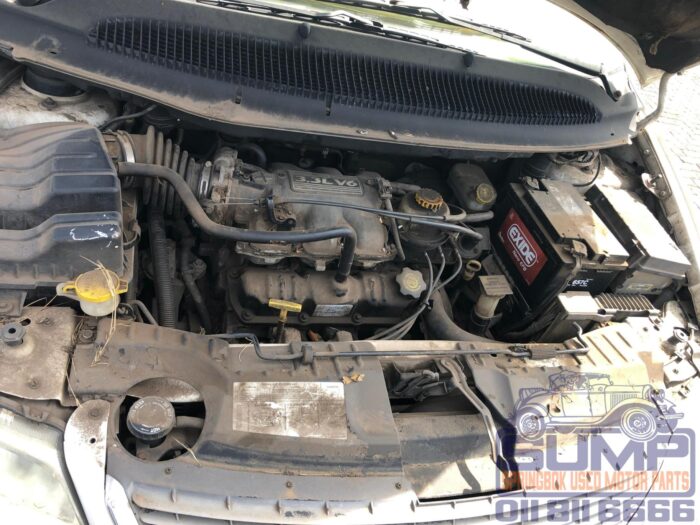 CHRYSLER , VOYAGER 3 . 3 V 6 A / T , WHITE , 2003 ( 30288 ) - Image 11