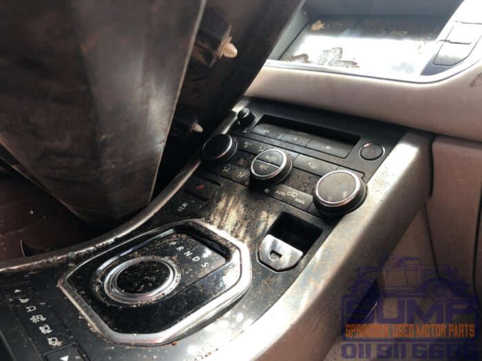 LANDROVER , RANGE ROVER 2 . 0 Si 4 PRESTIGE EVOQUE , BLACK , 2012 ( 30283 ) - Image 10