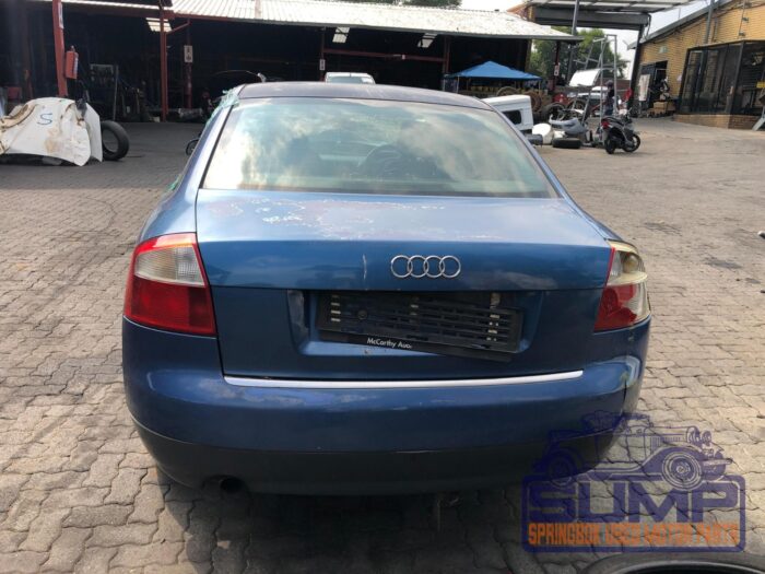 AUDI , A 4 2 . 0 B 6 , b LUE , 2001 ( 29811 ) - Image 5