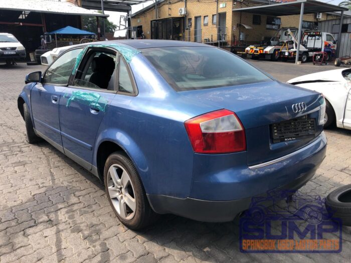 AUDI , A 4 2 . 0 B 6 , b LUE , 2001 ( 29811 ) - Image 6