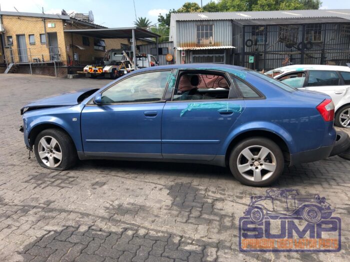 AUDI , A 4 2 . 0 B 6 , b LUE , 2001 ( 29811 ) - Image 7