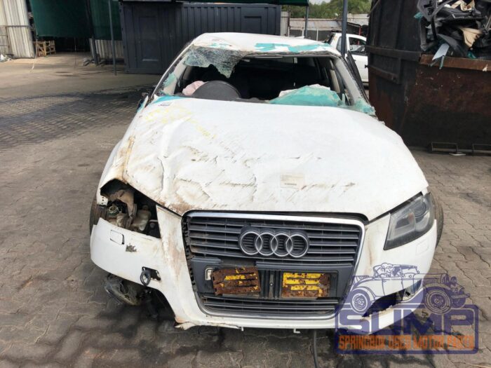 AUDI , A 3 SPORTBACK 1 . 8 TFSI AMB STRONIC , WHITE , 2010 ( 29814 )