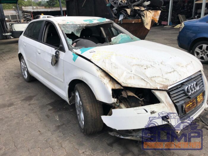 AUDI , A 3 SPORTBACK 1 . 8 TFSI AMB STRONIC , WHITE , 2010 ( 29814 ) - Image 2