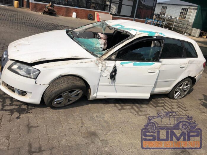 AUDI , A 3 SPORTBACK 1 . 8 TFSI AMB STRONIC , WHITE , 2010 ( 29814 ) - Image 7