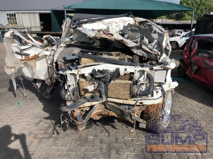 TOYOTA , HILUX 2 . 4 GD - 6 SRX 2 x 4 A / T P / U D / C , WHITE , 2019 ( 29817 )