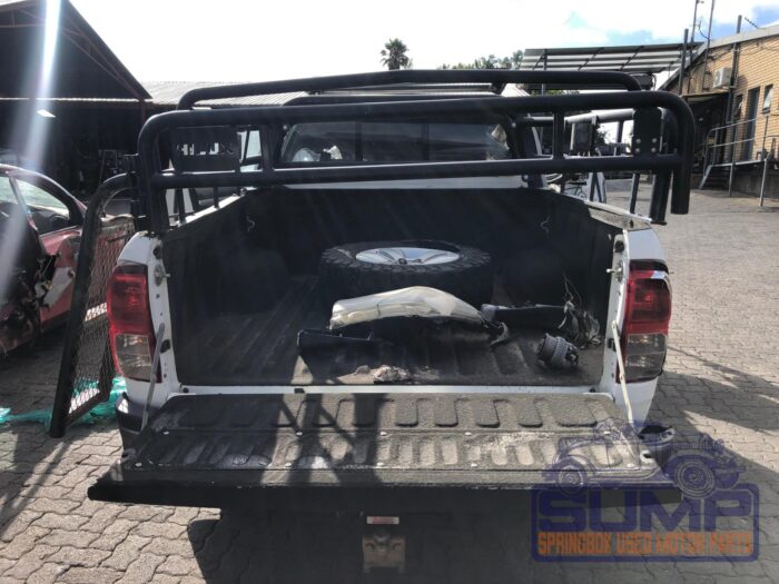 TOYOTA , HILUX 2 . 4 GD - 6 SRX 2 x 4 A / T P / U D / C , WHITE , 2019 ( 29817 ) - Image 5
