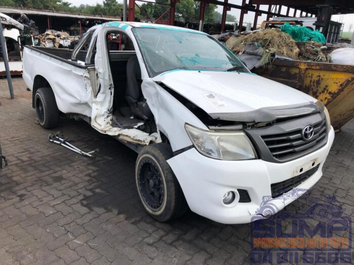 TOYOTA , HILUX 2 . 5 D - 4 D S P / U S / C , WHITE , 2013 ( 30358 ) - Image 2