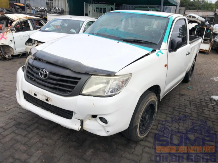 TOYOTA , HILUX 2 . 5 D - 4 D S P / U S / C , WHITE , 2013 ( 30358 ) - Image 8