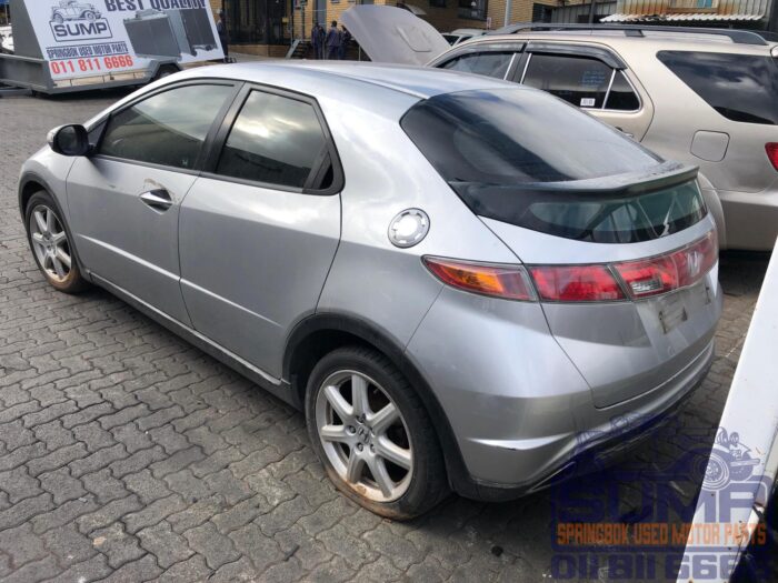 HONDA , CIVIC 1 . 8 i - VTEC E Xi 5 dr , SILVER , 2008 ( 30363 ) - Image 6