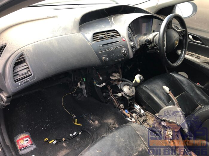 HONDA , CIVIC 1 . 8 i - VTEC E Xi 5 dr , SILVER , 2008 ( 30363 ) - Image 9