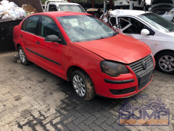 VOLKSWAGEN , POLO CLASSISC 1 . 6 TRENDLINE , RED , 2006 ( 29859 ) - Image 2