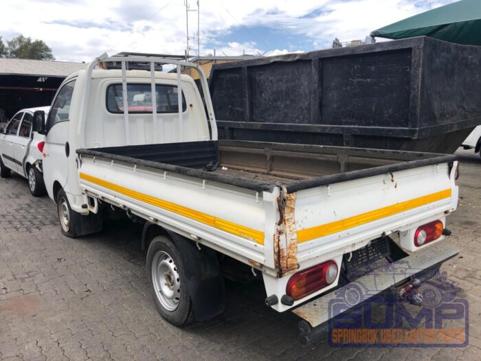 HYUNDAI , BAKKIE 2 . 6 i D F / C D / S , WHITE , 2010 ( 29860 ) - Image 6
