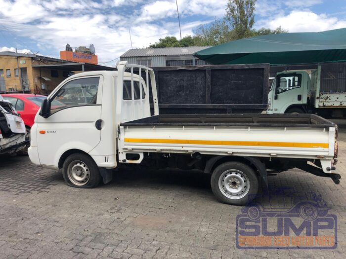 HYUNDAI , BAKKIE 2 . 6 i D F / C D / S , WHITE , 2010 ( 29860 ) - Image 7