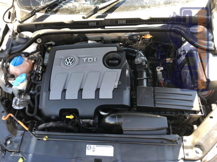 VOLKSWAGEN , JETTA VI 1 . 6 TDI COMFORTLINE , WHITE , 2014 ( 29865 ) - Image 9