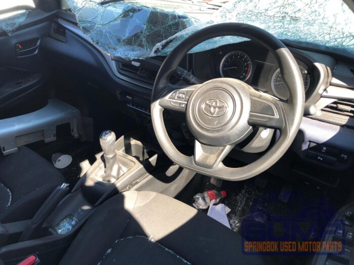 TOYOTA , STARLET 1 . 5 XI 5 DR , SILVER , 2022 ( 29869 ) - Image 9
