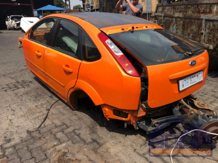 FORD , FOCUS 2 . 5 ST 5 DR , ORANGE , 2007 ( 29879 ) - Image 6