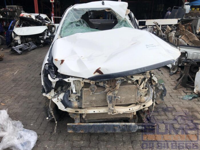 TOYOTA , HILUX 2 . 0 VV Ti S P / U S / C , WHITE , 2021 ( 30392 )