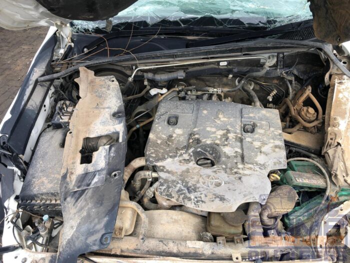 TOYOTA , HILUX 2 . 0 VV Ti S P / U S / C , WHITE , 2021 ( 30392 ) - Image 11