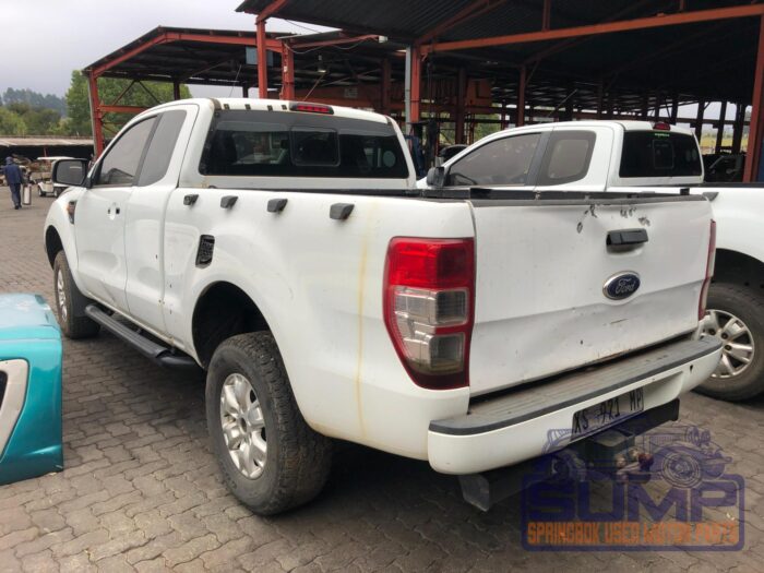FORD , RANGER 3 . 2 TD Ci XLS 4 X 4 A / T P / U SUP / CAB , WHITE , 2013 ( 29890 ) - Image 6