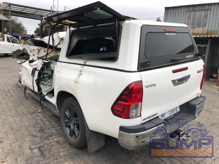 TOYOTA , HILUX 2 . 8 GD - 6 RADER 4 X 4 A / T P / U D / C , WHITE , 2023 ( 29895 ) - Image 6