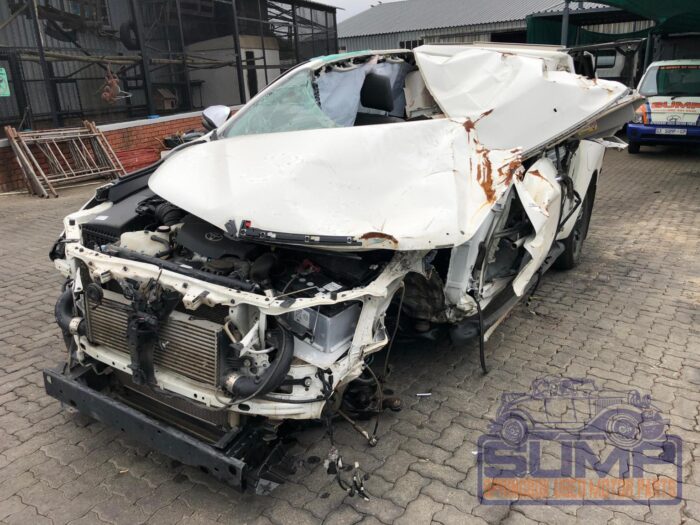 TOYOTA , HILUX 2 . 8 GD - 6 RADER 4 X 4 A / T P / U D / C , WHITE , 2023 ( 29895 ) - Image 8
