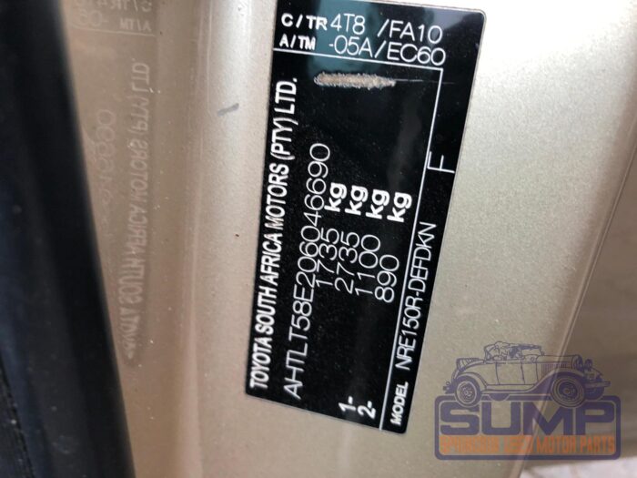 TOYOTA , COROLLA 1 . 3 PROFESSIONAL , GOLD , 2013 ( 29899 ) - Image 11