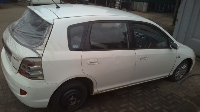 HONDA , CIVIC 1 . 7 i 5 Dr , WHITE , 2003 ( 29280 ) - Image 3