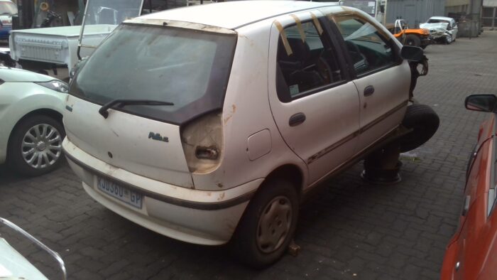 FIAT , PALIO , WHITE , 2002 ( 29296 ) - Image 4