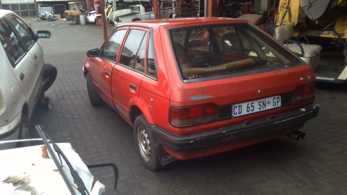 FORD , LASER TRACER , RED , 1996 ( 29294 ) - Image 6