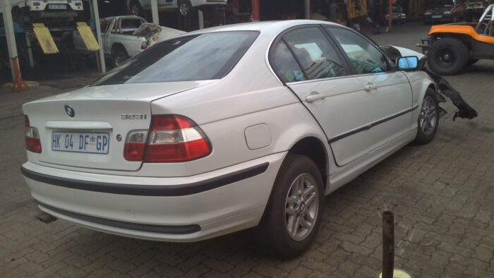 BMW , 323 I E 46 A / T , WHITE , 1999 ( 29295 ) - Image 4
