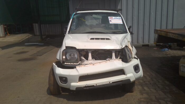 SUZUKI , JIMNY 1 . 3 4 X 4 , WHITE , 2015 ( 29286 )