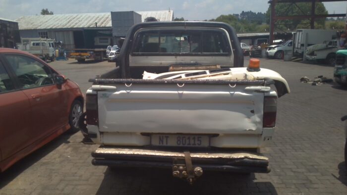 TOYOTA , HILUX 3 . 0 KZ - TE RAIDER 4 X 4 P / UD / C , WHITE , 2003 ( 29302 ) - Image 5