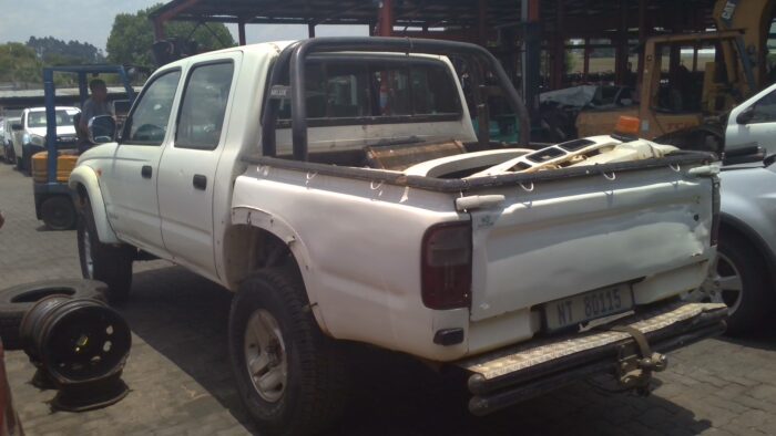 TOYOTA , HILUX 3 . 0 KZ - TE RAIDER 4 X 4 P / UD / C , WHITE , 2003 ( 29302 ) - Image 6