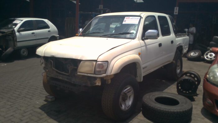 TOYOTA , HILUX 3 . 0 KZ - TE RAIDER 4 X 4 P / UD / C , WHITE , 2003 ( 29302 ) - Image 8