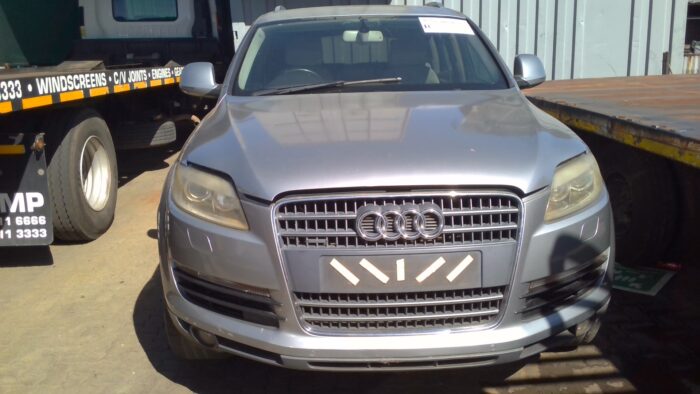 AUDI , Q 7 3 . 0 TDI V 6 QUATTRO TIP , SILVER , 2006 ( 29304 )