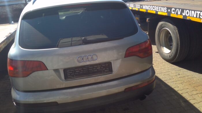 AUDI , Q 7 3 . 0 TDI V 6 QUATTRO TIP , SILVER , 2006 ( 29304 ) - Image 5