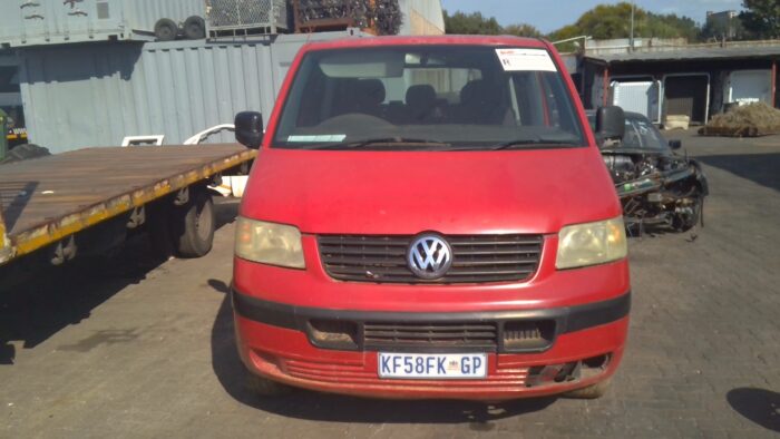 VOLKSWAGEN , T 5 KOMBI 1 . 9 T Di , RED , 2005 ( 29312 )