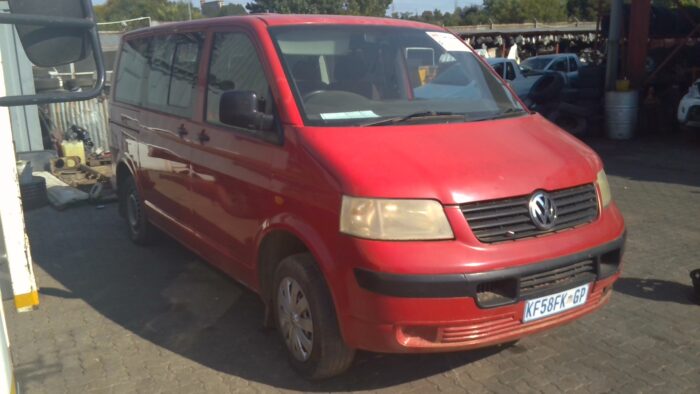 VOLKSWAGEN , T 5 KOMBI 1 . 9 T Di , RED , 2005 ( 29312 ) - Image 2