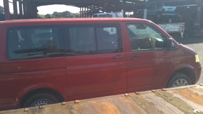 VOLKSWAGEN , T 5 KOMBI 1 . 9 T Di , RED , 2005 ( 29312 ) - Image 3