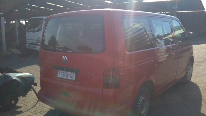 VOLKSWAGEN , T 5 KOMBI 1 . 9 T Di , RED , 2005 ( 29312 ) - Image 4
